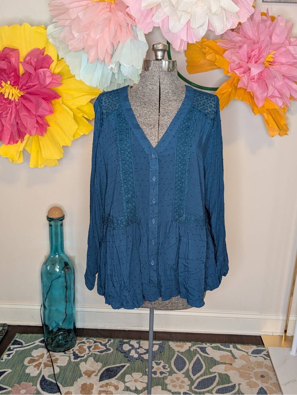 2161 - Lane Bryant Blue Rayon Swiss Dot & Crochet Detail Button-Up Blouse 18